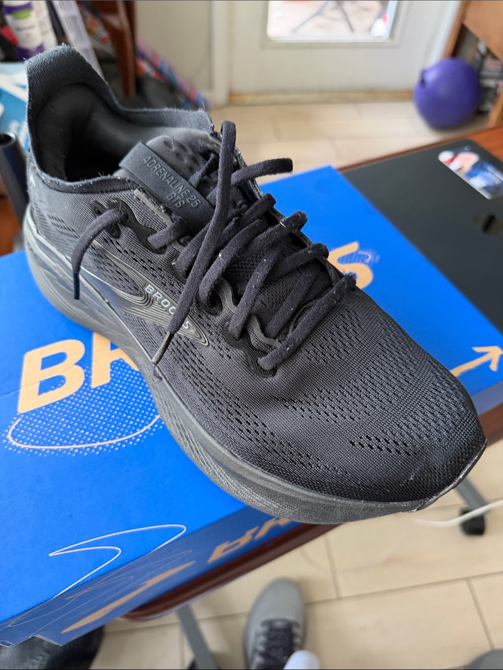 Brooks Black Adrenaline 25 GTS 2026 Running Shoe with Cushioned Sole